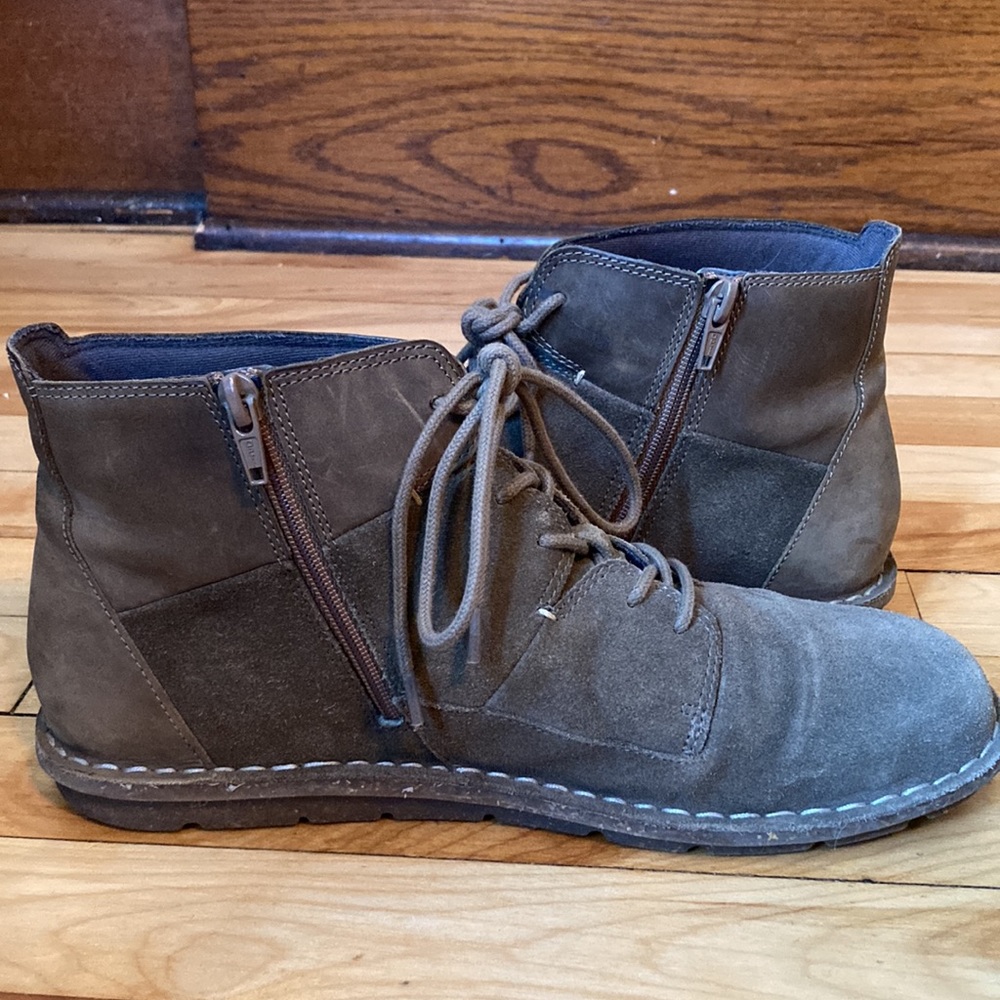 Clarks Timitha Key brown booties - Picture 4 of 6